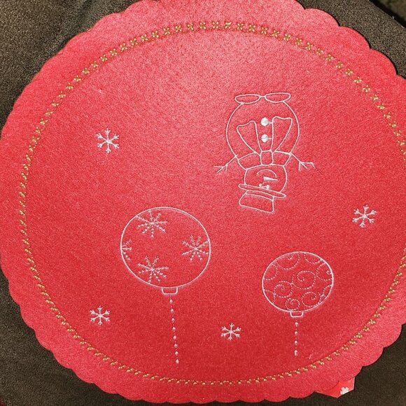 Christmas Felt Embroidered Table Linens NWT - Picture 8 of 10